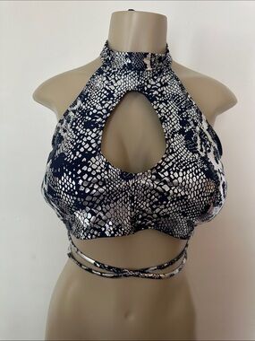 Halter Keyhole Snake-Print Crop Top in Black and Silver
